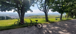 Od rannej kávy k západu slnka na Háji Od rannej kávy k západu slnka na Háji